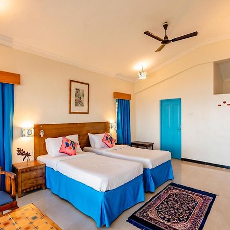 Bambolim Beach Resort Kültér fotó
